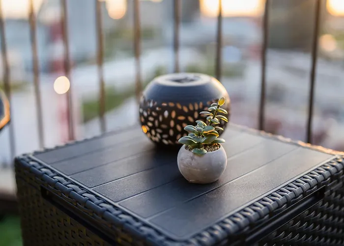 Luxury Skyview Suite - Citylife Apartment - Mico